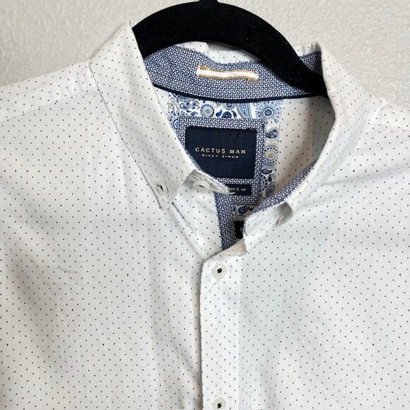 White Dot Flip Cuff LS Light Academia Button Down Shirt Size Medium - Picture 3 of 12